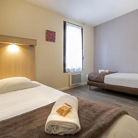 Ternelia Henri IV Hotel Clisson Room photo