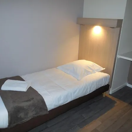 Ternelia Henri IV Hotel Clisson Room photo
